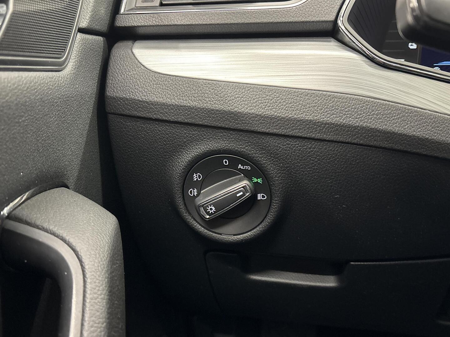 SKODA SUPERB COMBI 2022