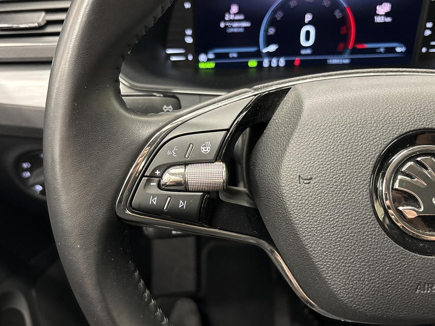 SKODA SUPERB COMBI 2022