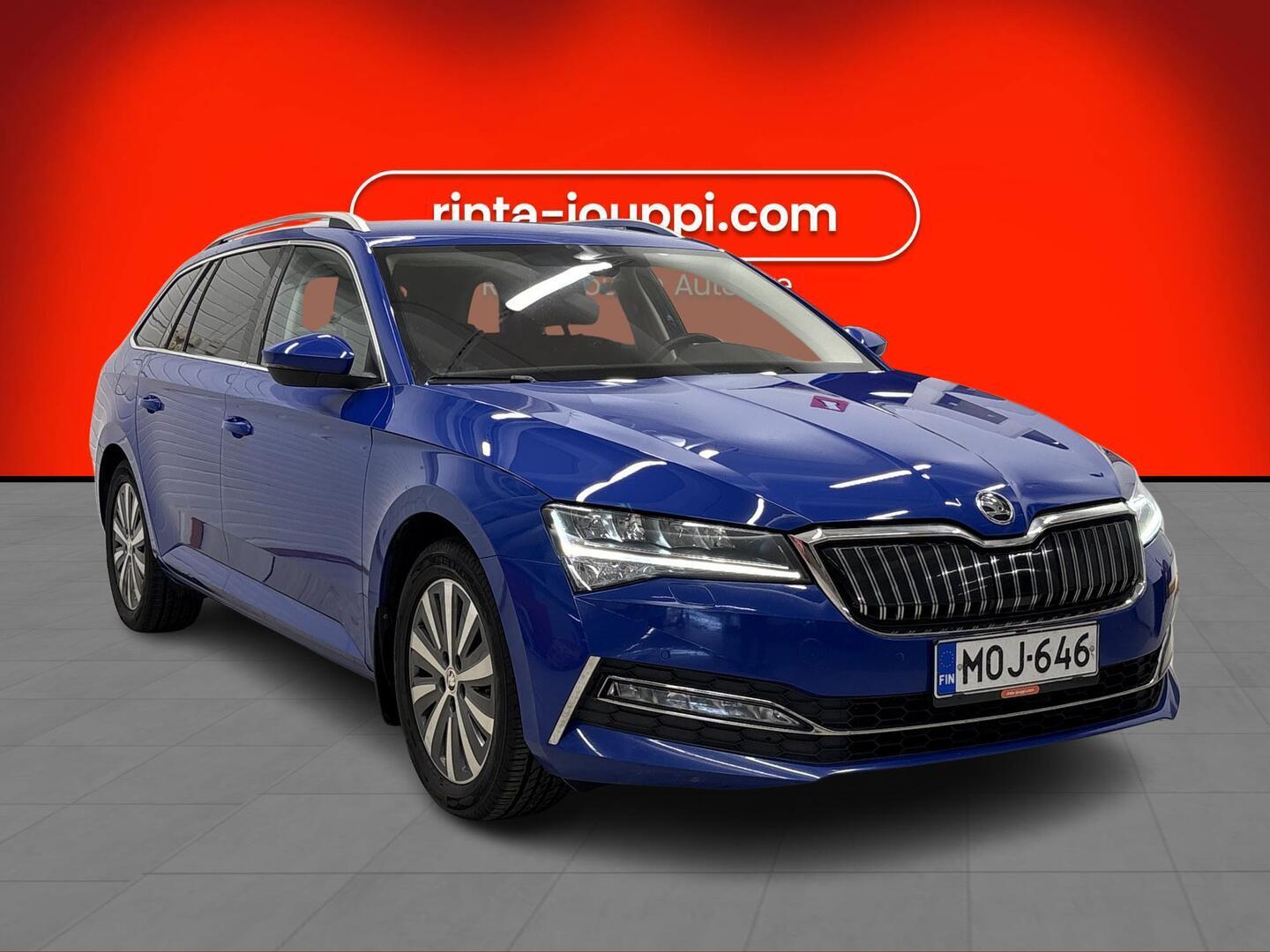 SKODA SUPERB COMBI 2022