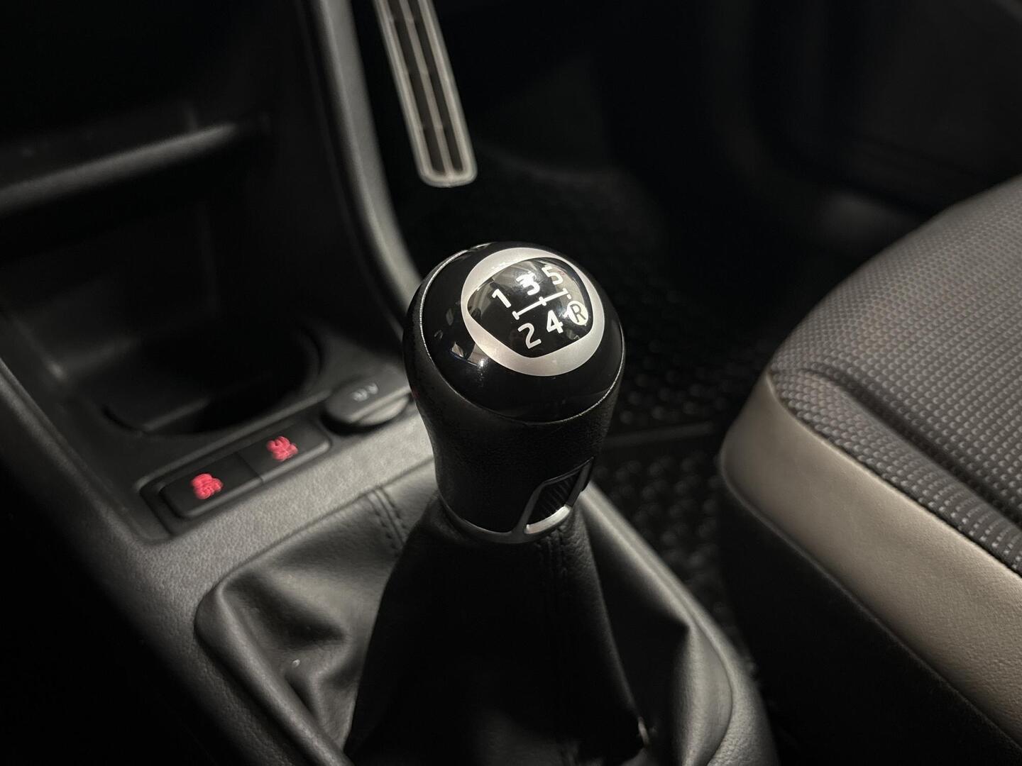 VOLKSWAGEN up! 2014