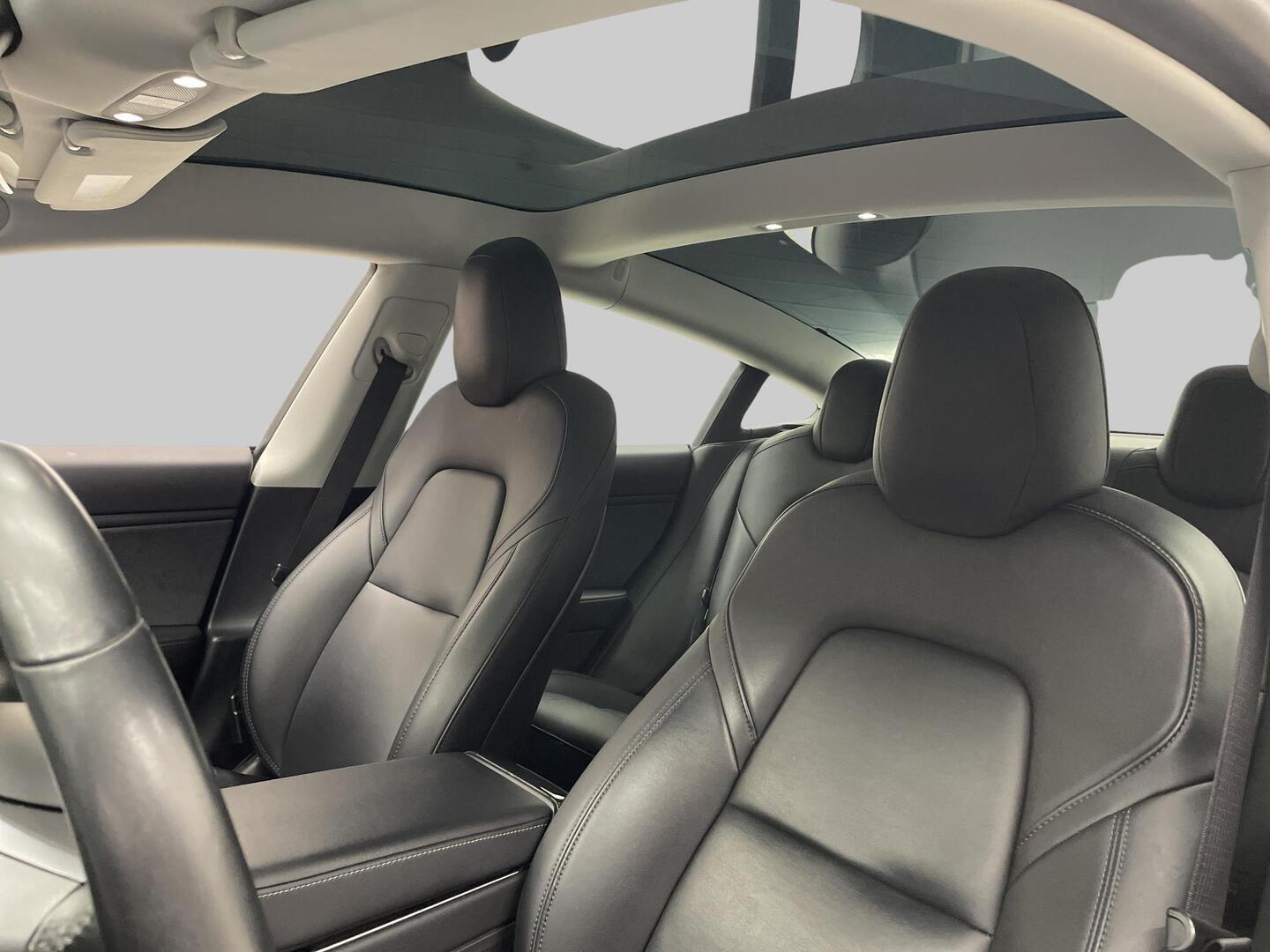 TESLA Model 3 2019
