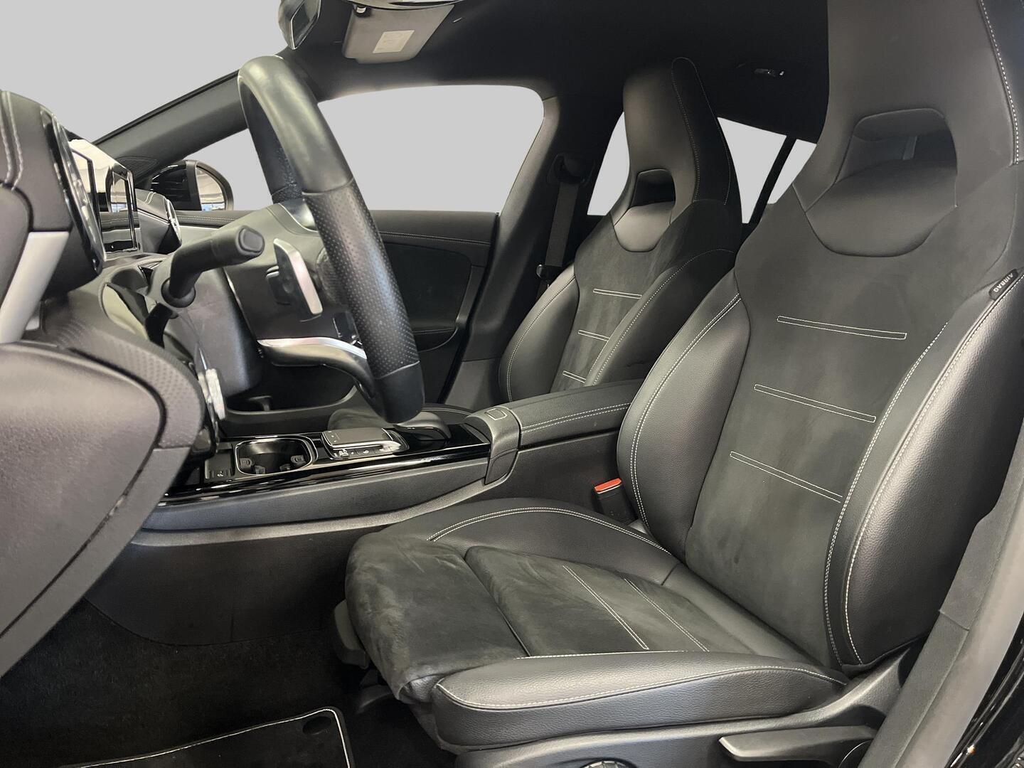 MERCEDES-BENZ CLA 2021