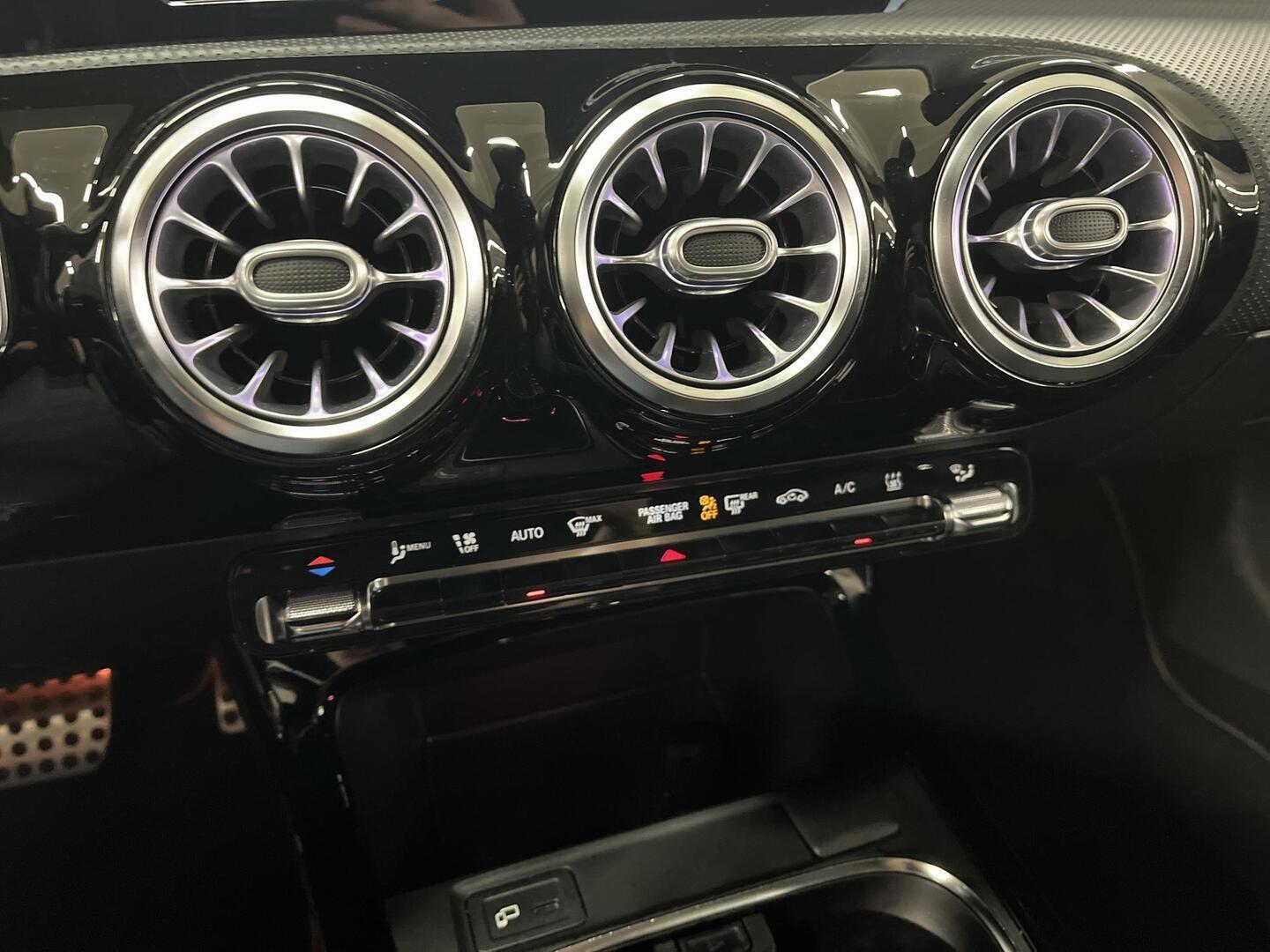 MERCEDES-BENZ CLA 2021