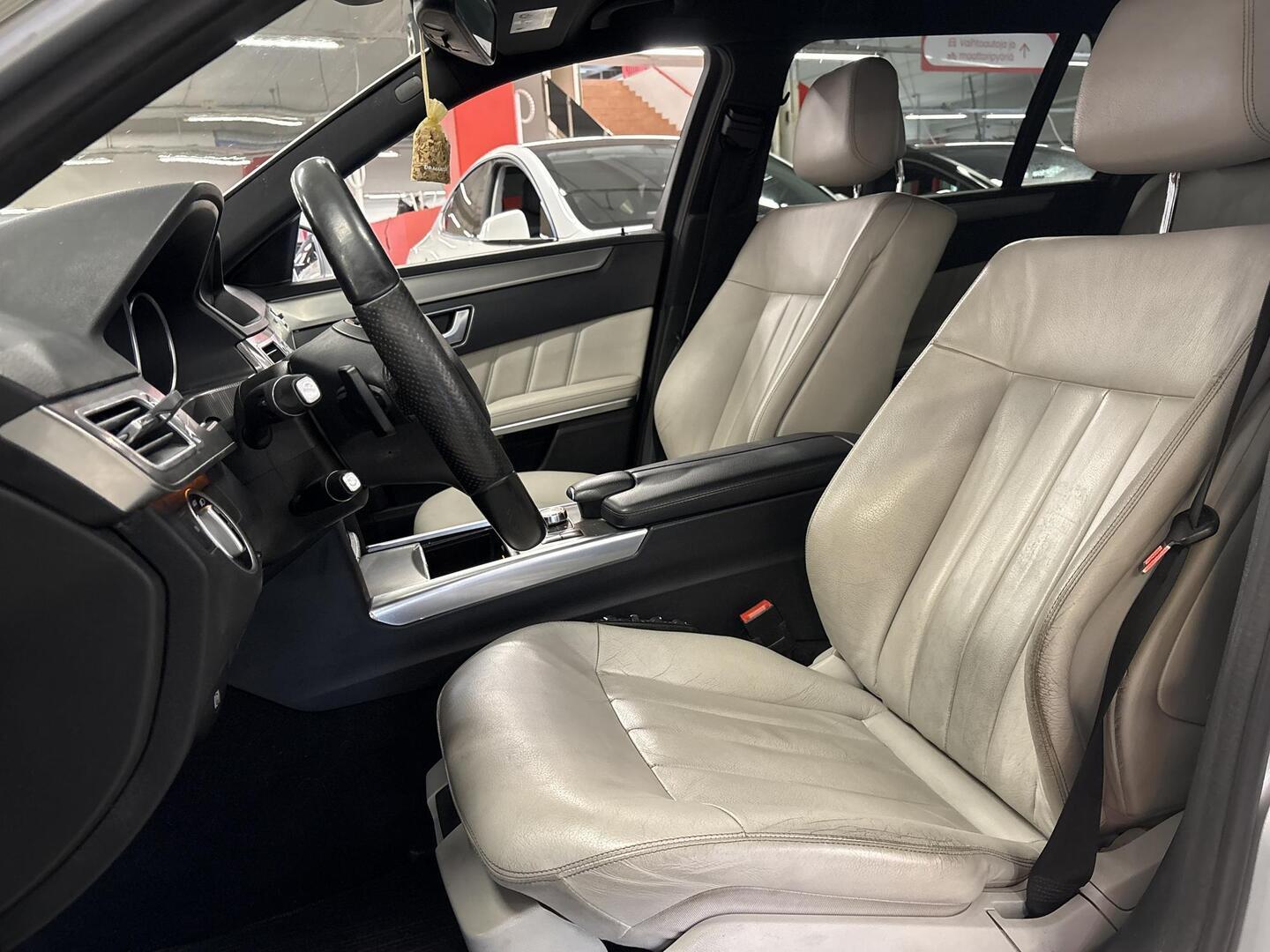 MERCEDES-BENZ E 2014