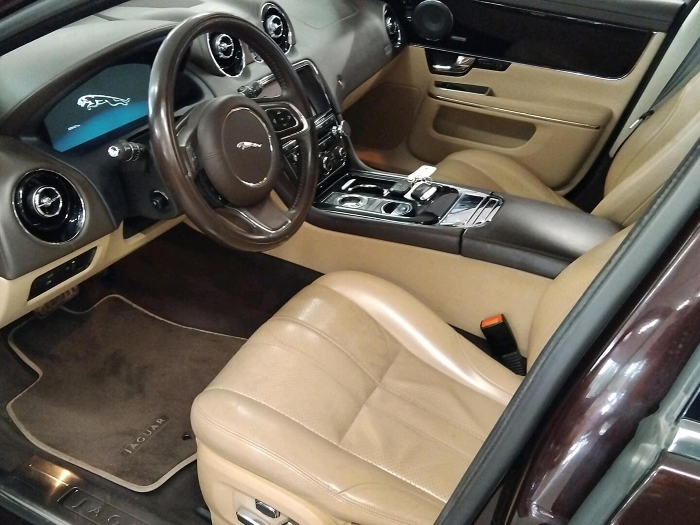 JAGUAR XJ 2013