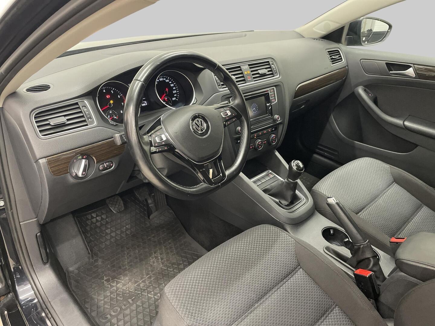 VOLKSWAGEN Jetta 2016
