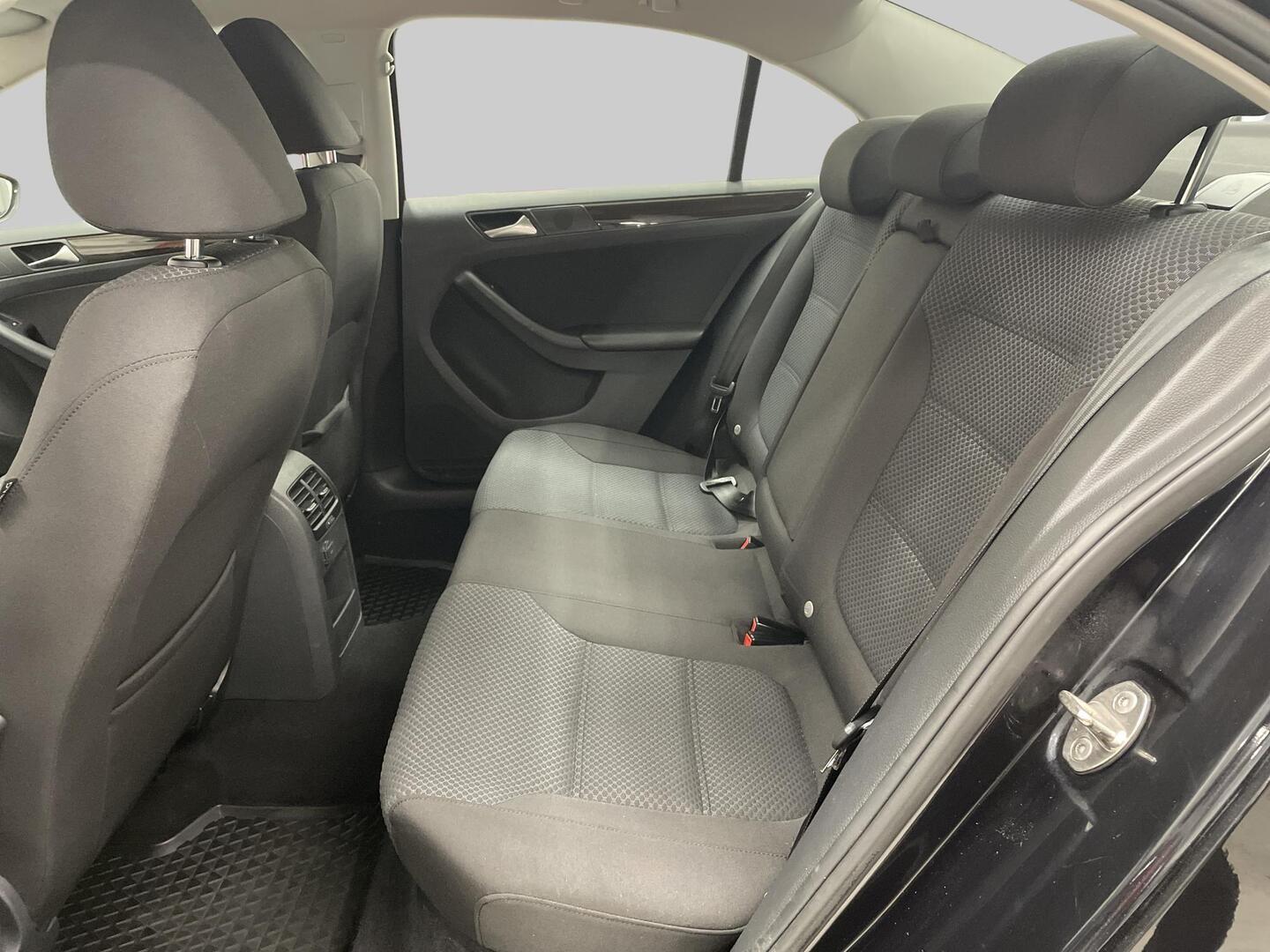 VOLKSWAGEN Jetta 2016