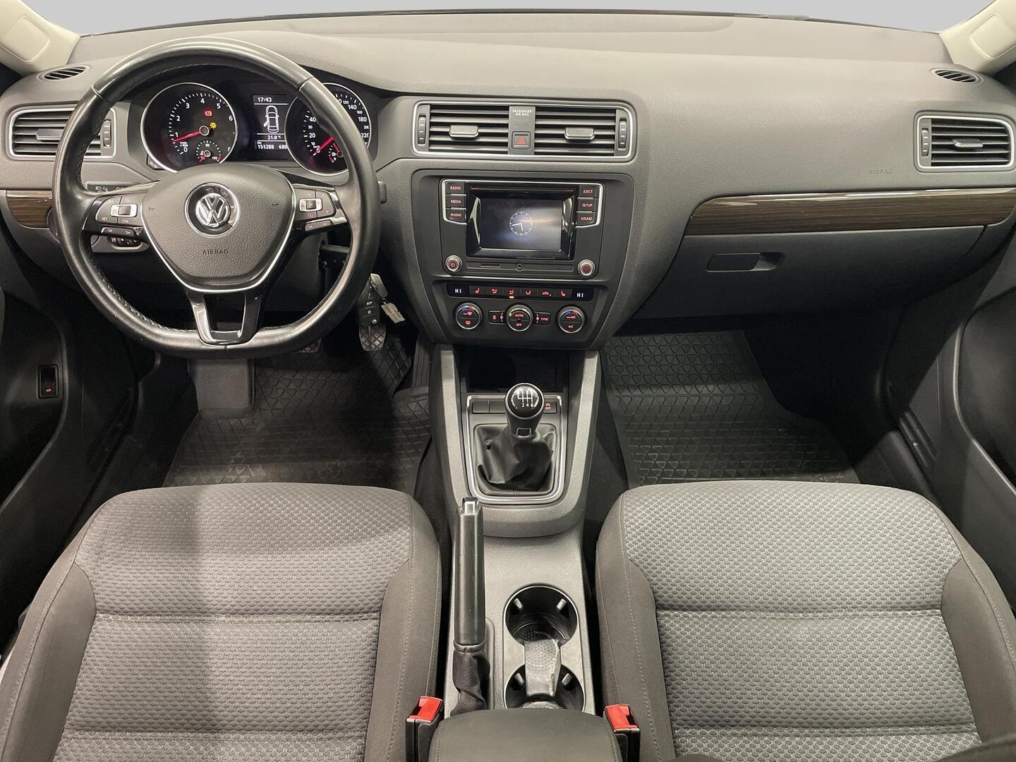 VOLKSWAGEN Jetta 2016