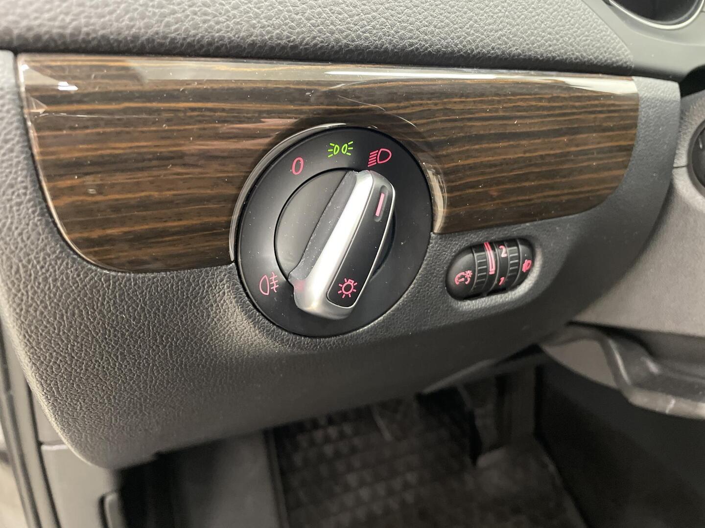 VOLKSWAGEN Jetta 2016