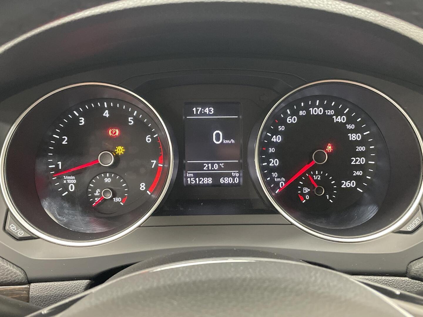 VOLKSWAGEN Jetta 2016