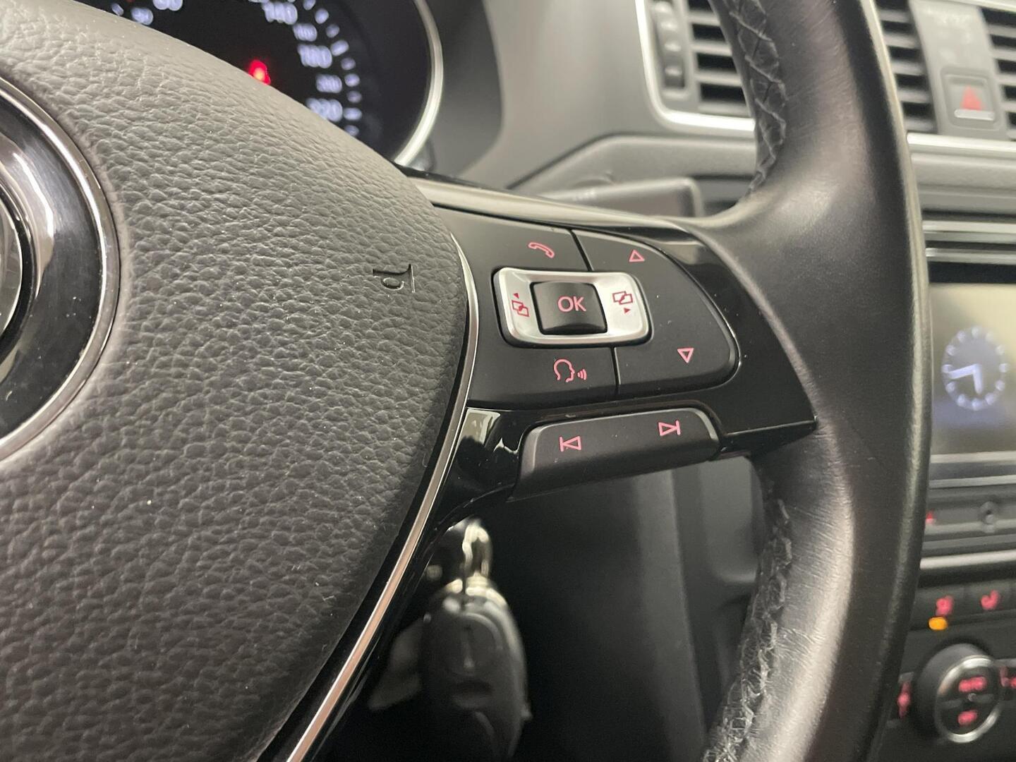 VOLKSWAGEN Jetta 2016