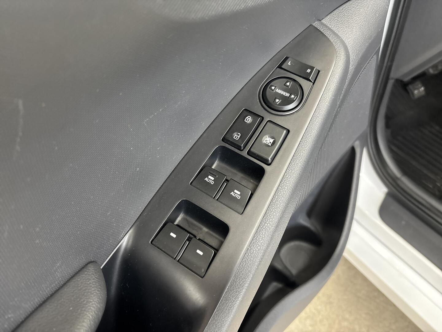 HYUNDAI IONIQ plug-in 2017