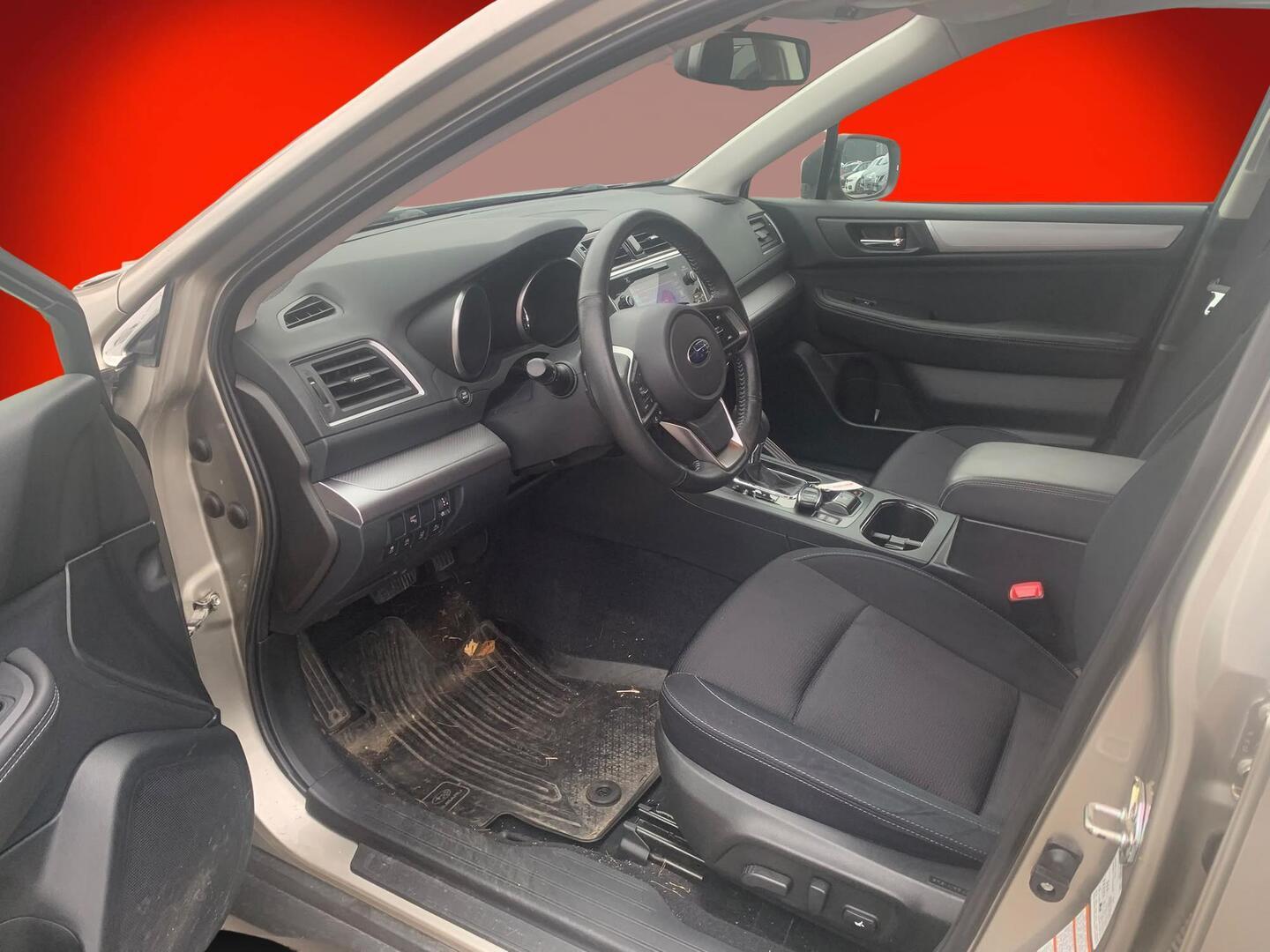 SUBARU Outback 2018
