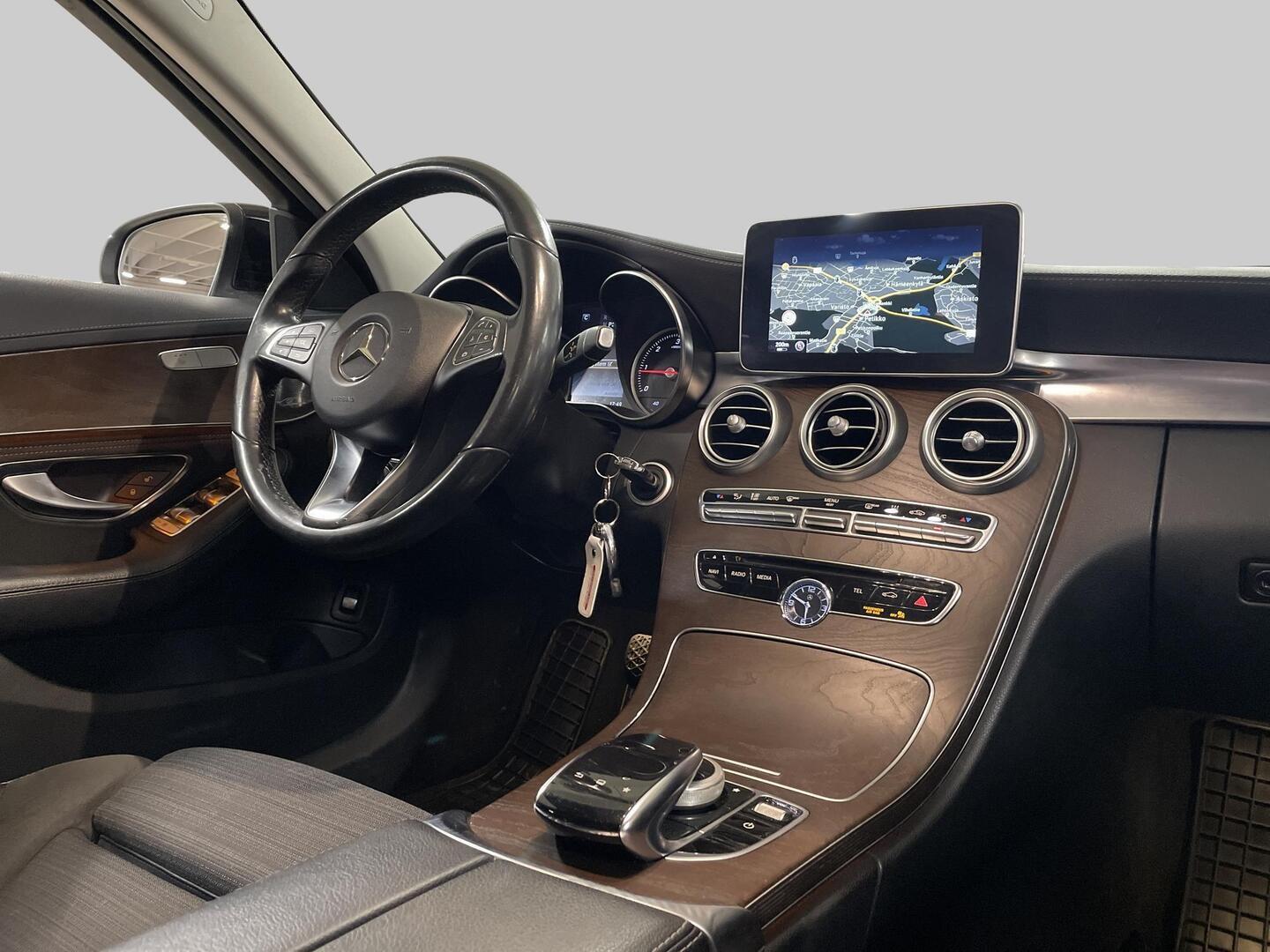 MERCEDES-BENZ C 2015