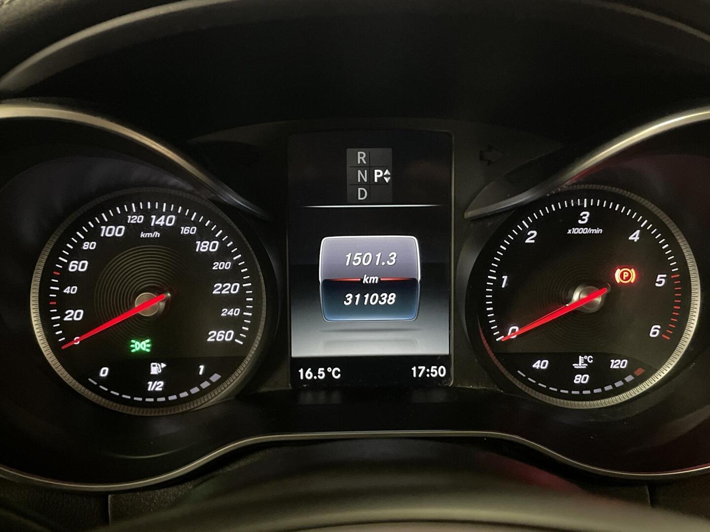 MERCEDES-BENZ C 2015