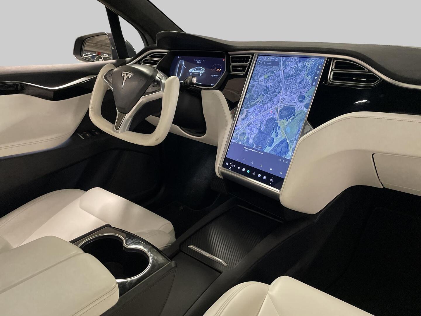TESLA Model X 2017
