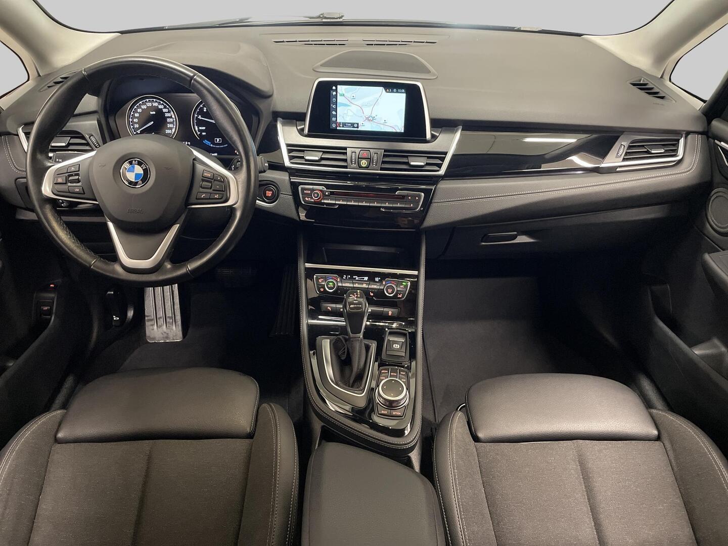 BMW 225 2018