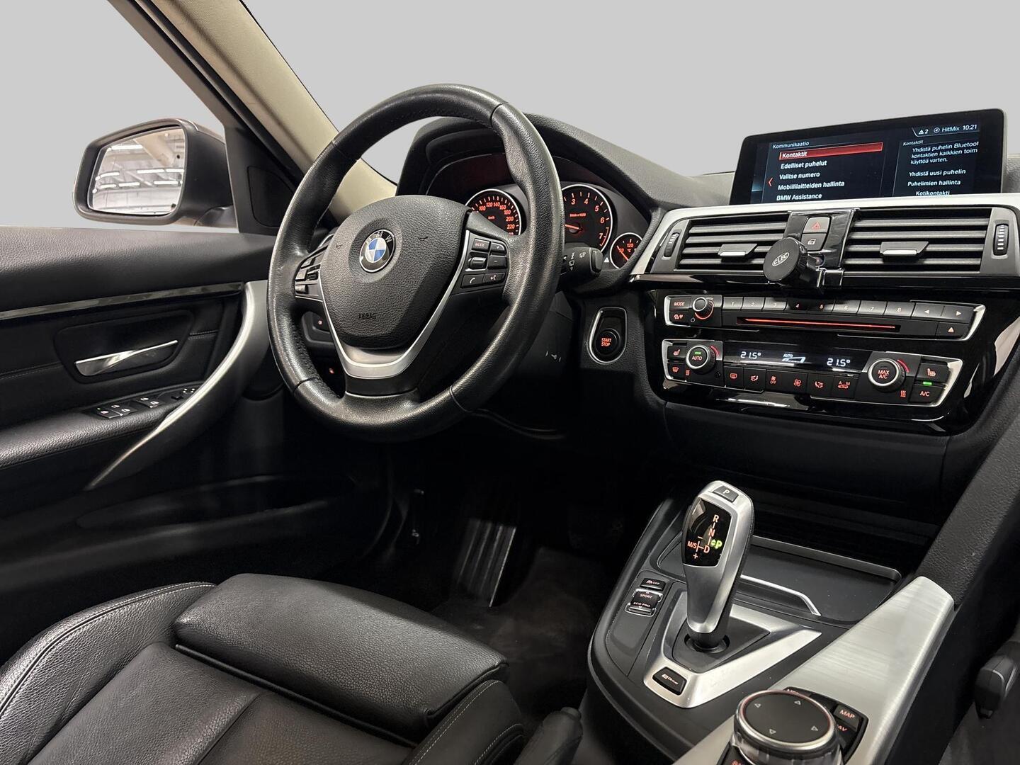 BMW 330 2016