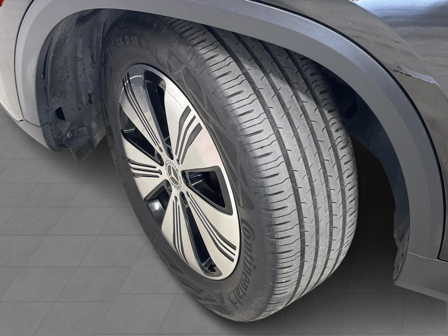 MERCEDES-BENZ EQA 2021