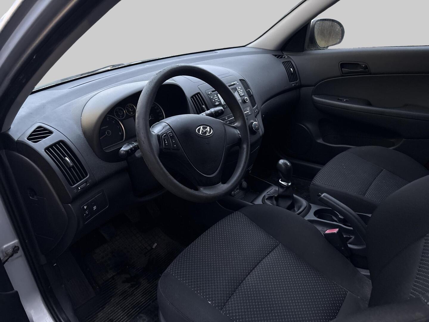 HYUNDAI i30 2010