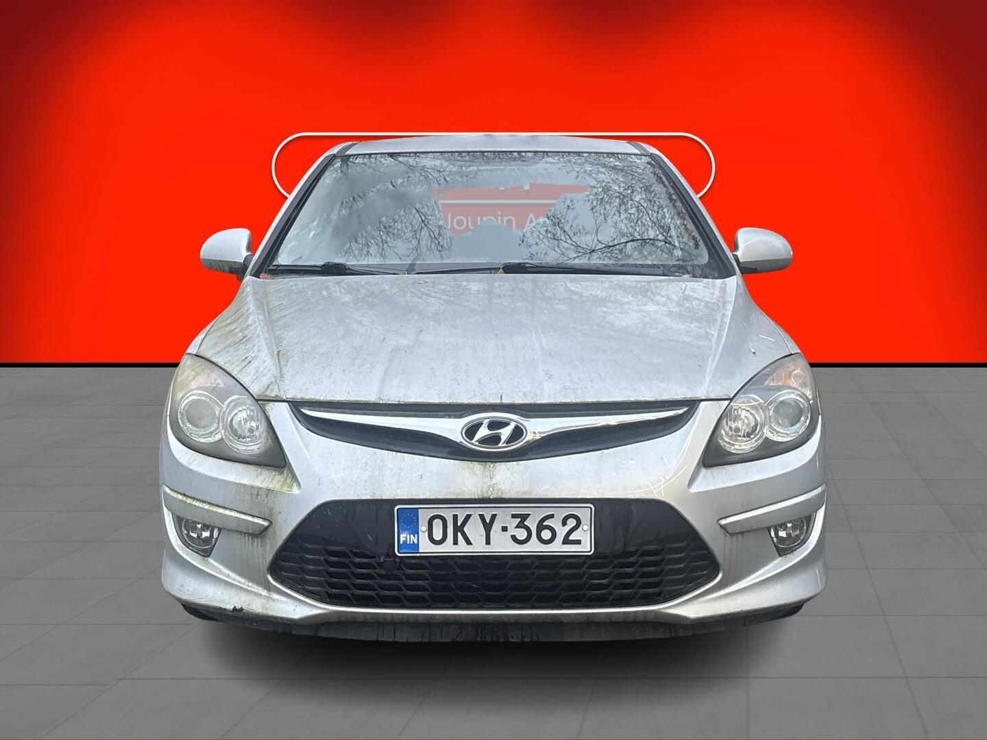 HYUNDAI i30 2010
