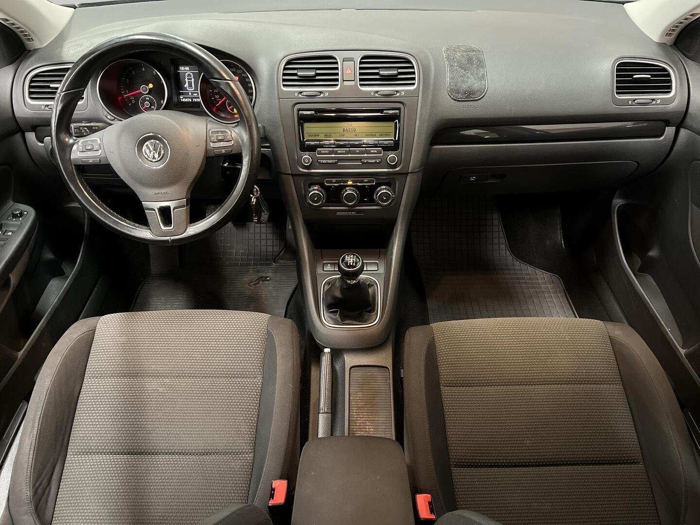 VOLKSWAGEN Golf 2010