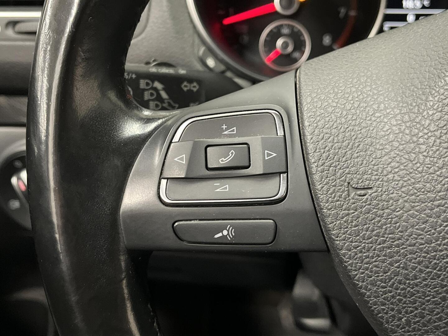 VOLKSWAGEN Golf 2010