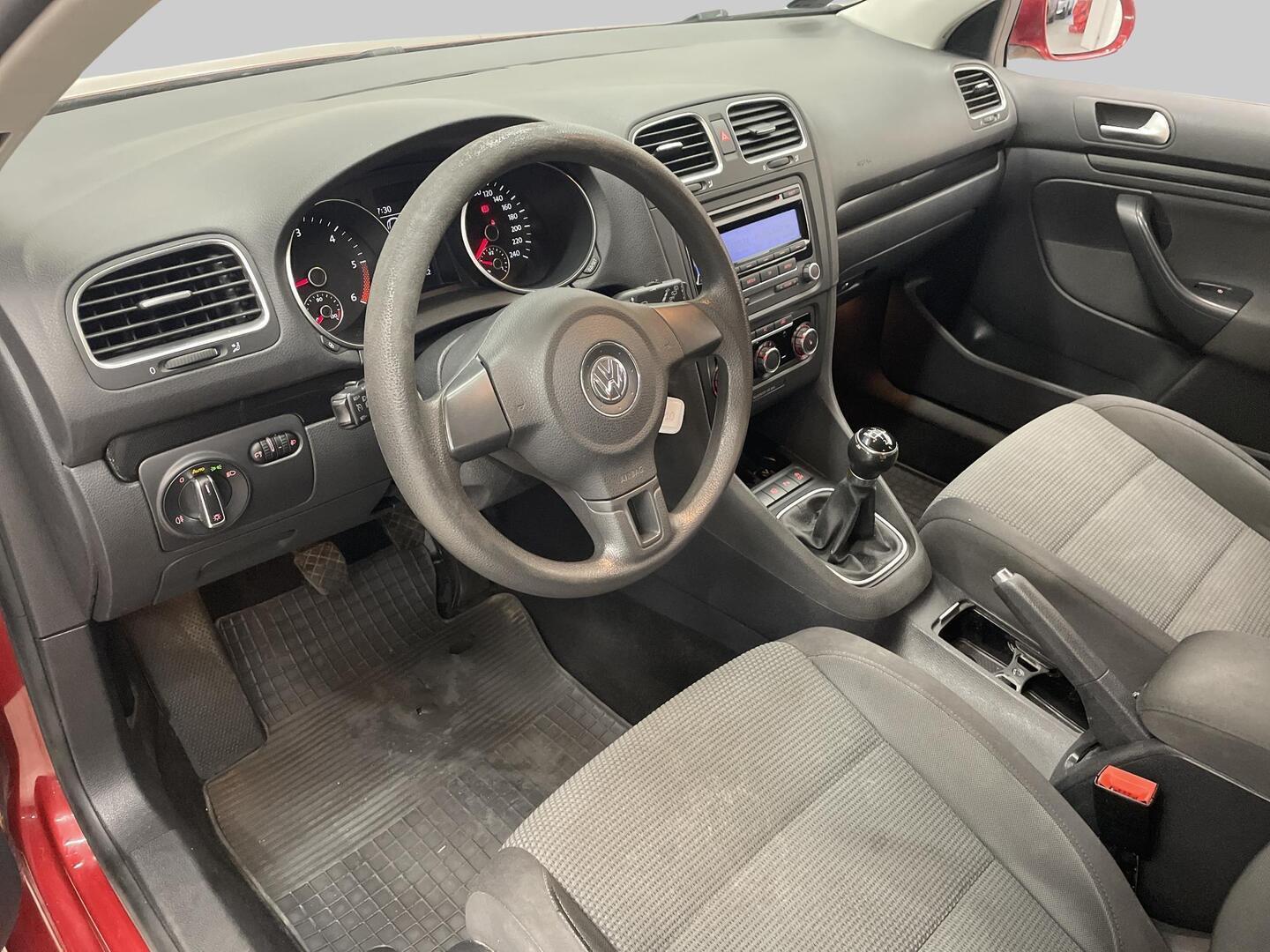 VOLKSWAGEN Golf 2010