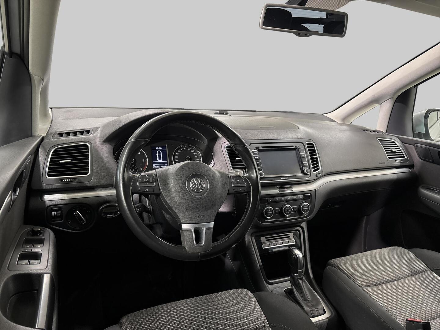 VOLKSWAGEN Sharan 2013