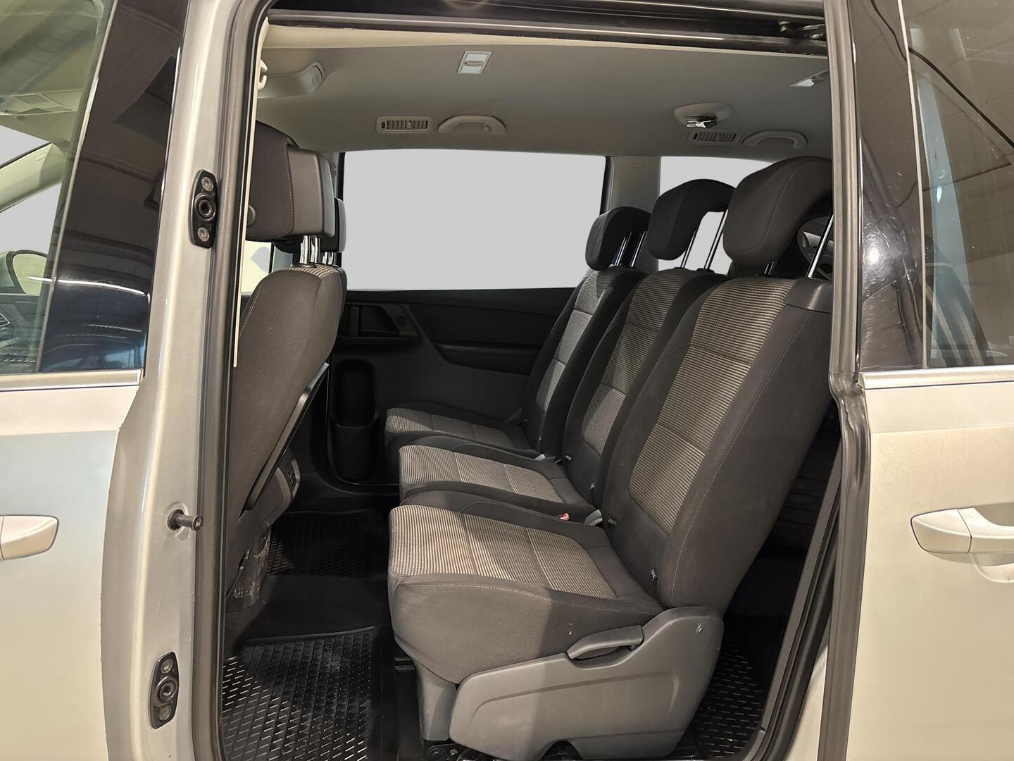 VOLKSWAGEN Sharan 2013