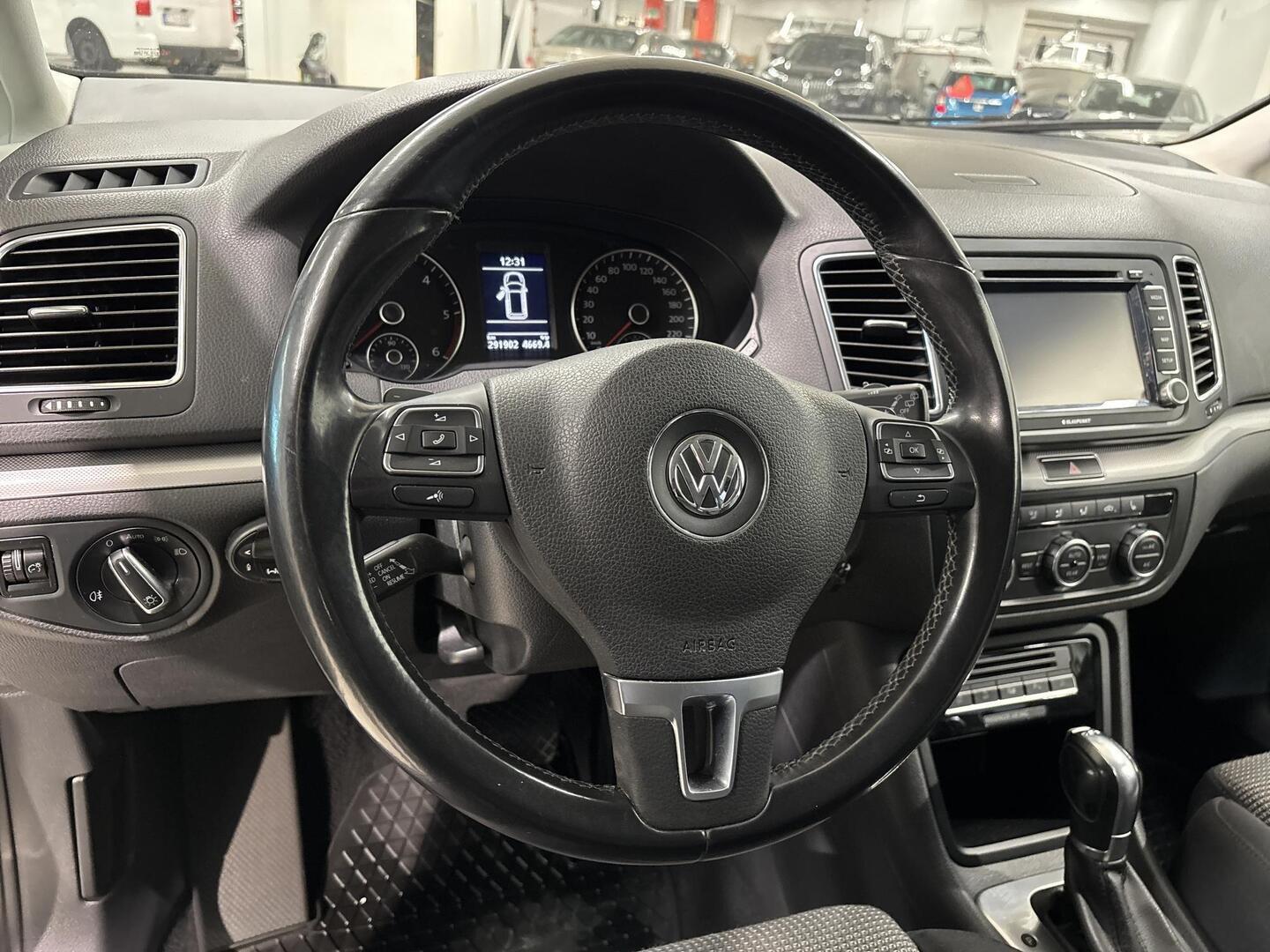 VOLKSWAGEN Sharan 2013