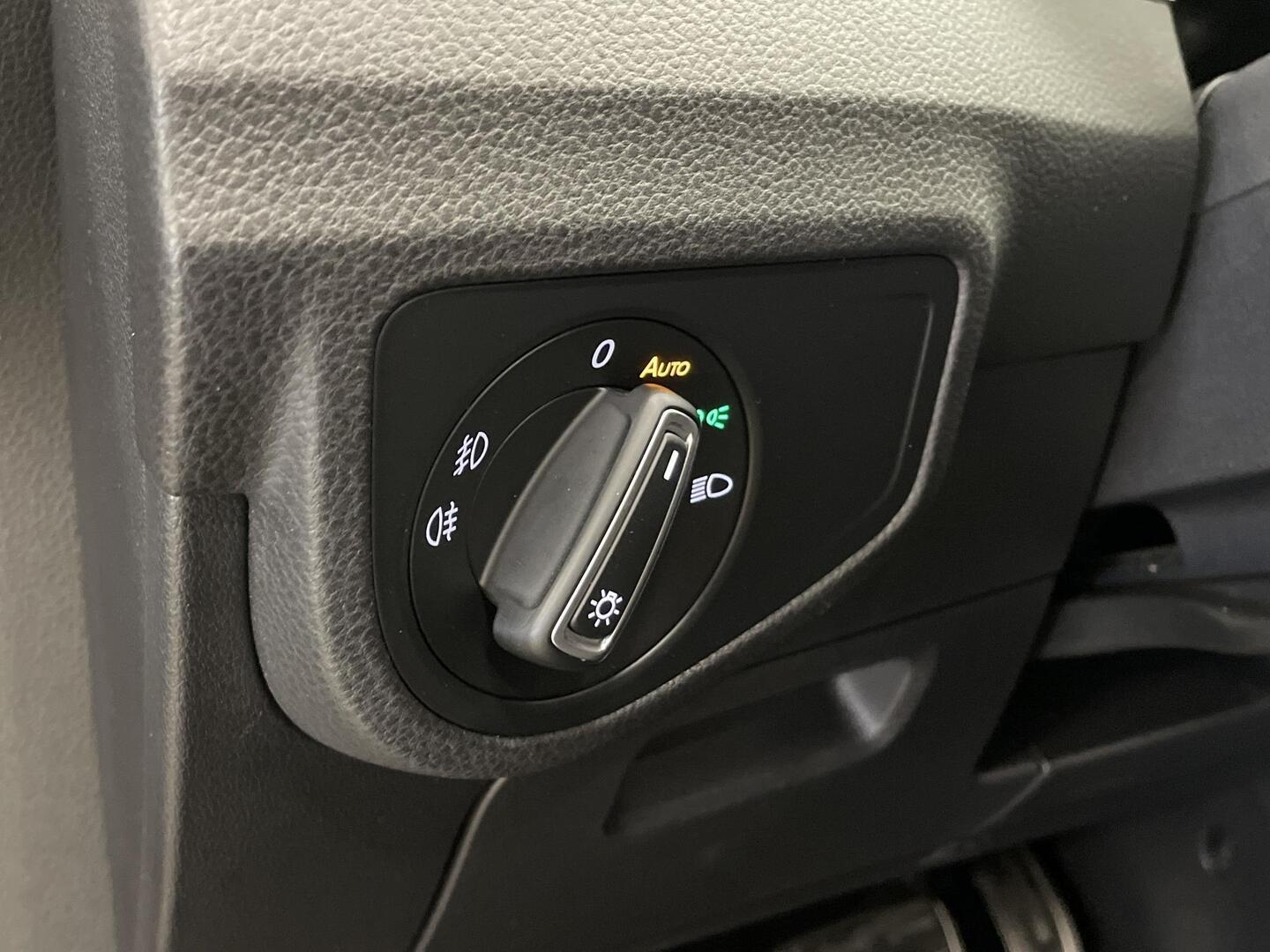 VOLKSWAGEN Golf Sportsvan 2016