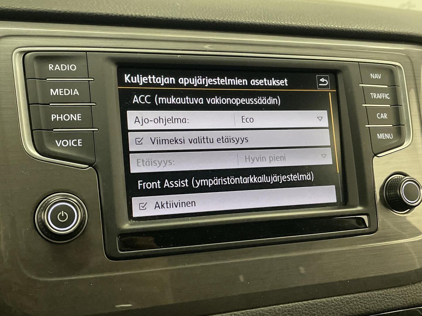 VOLKSWAGEN Golf Sportsvan 2016