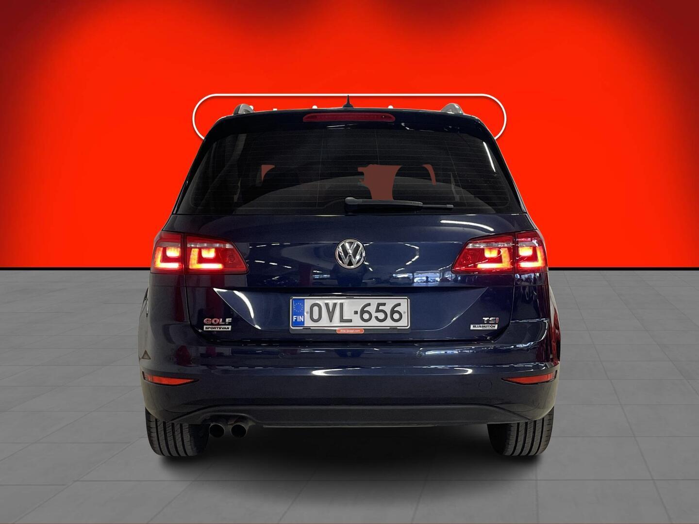 VOLKSWAGEN Golf Sportsvan 2016