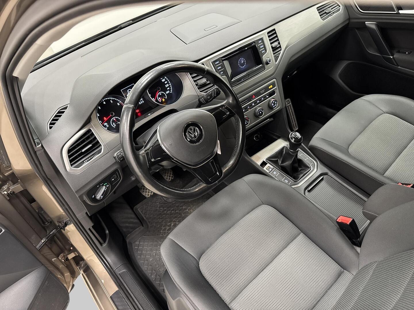 VOLKSWAGEN Golf Sportsvan 2014