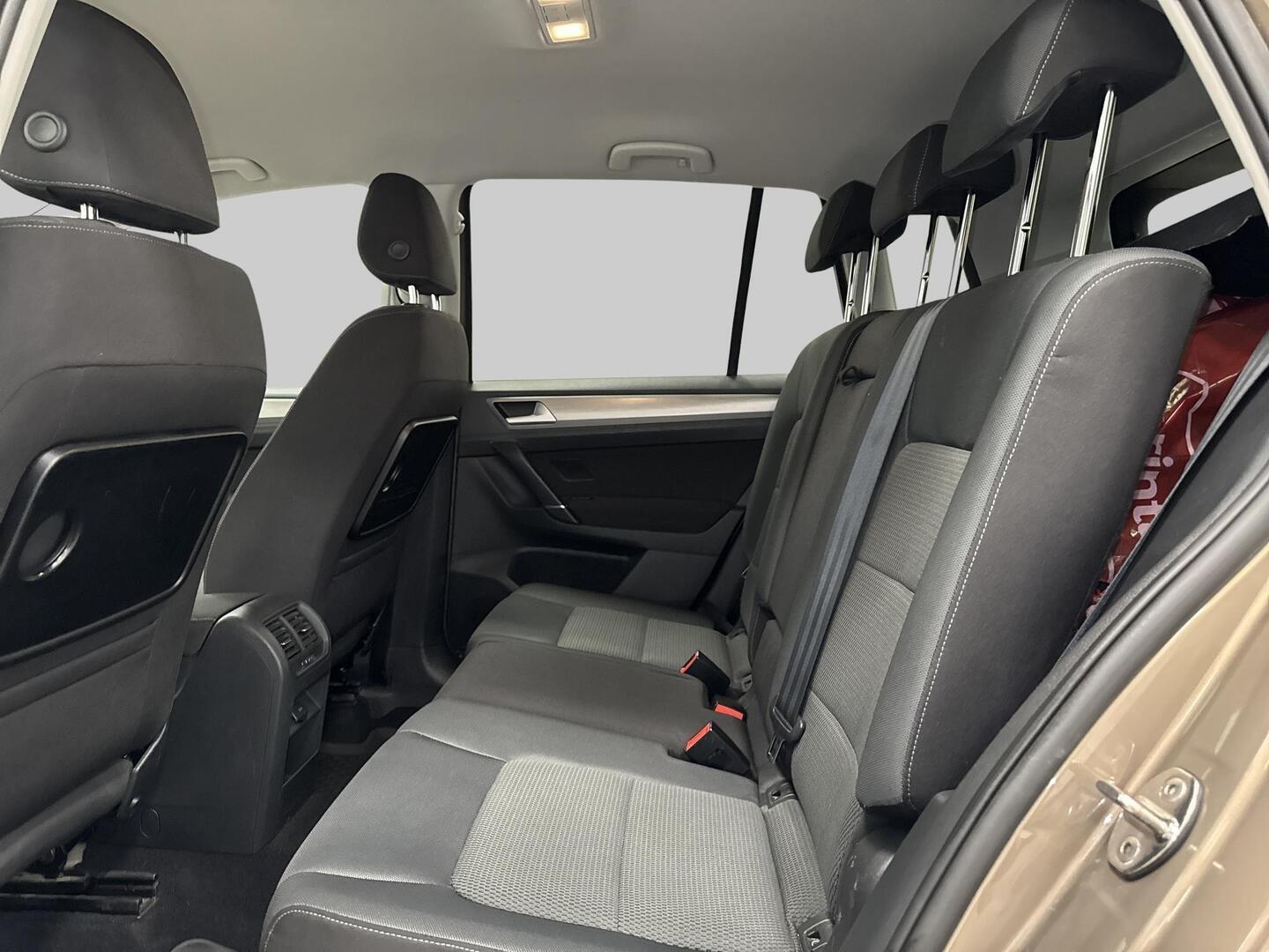 VOLKSWAGEN Golf Sportsvan 2014