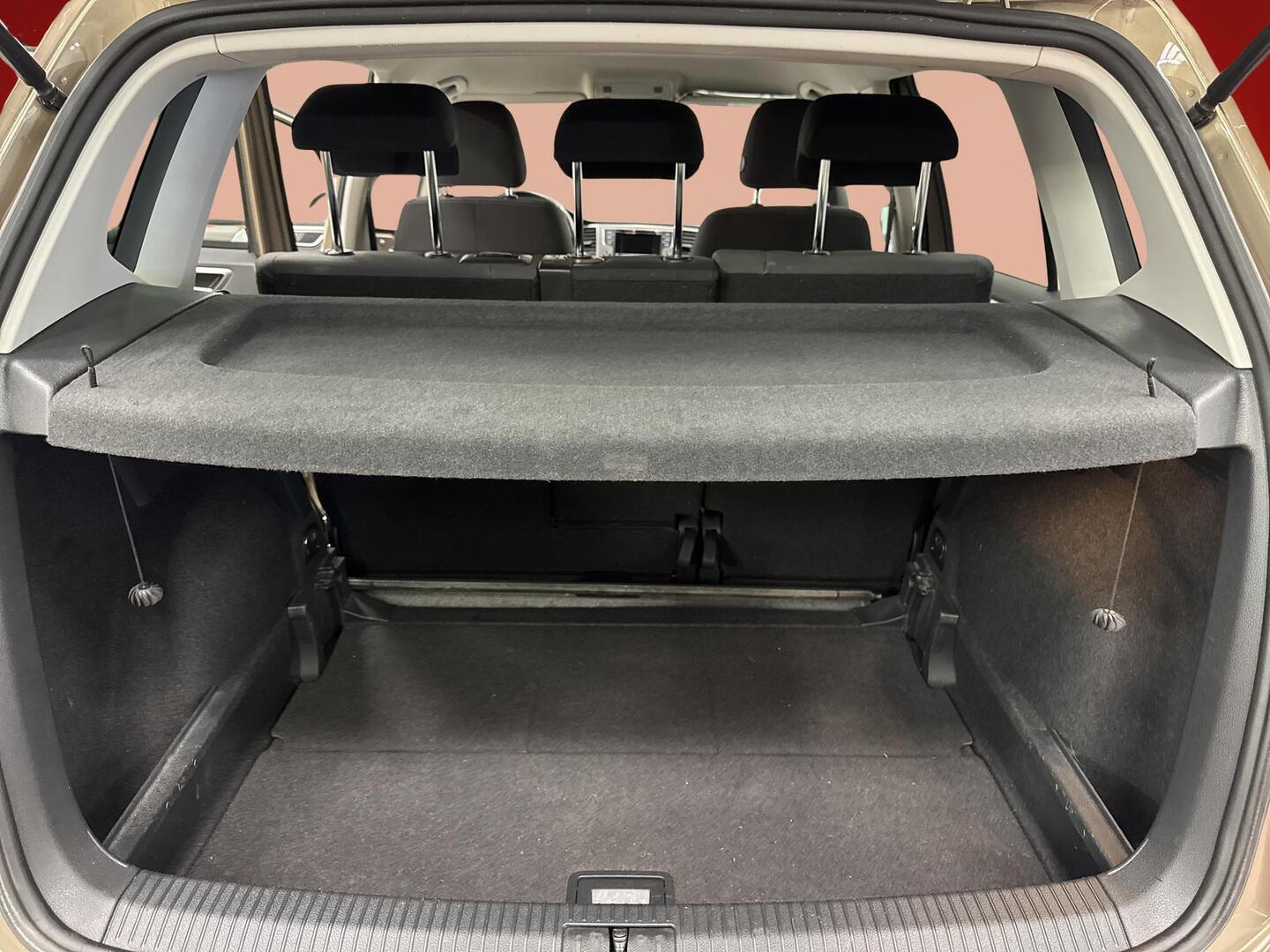 VOLKSWAGEN Golf Sportsvan 2014