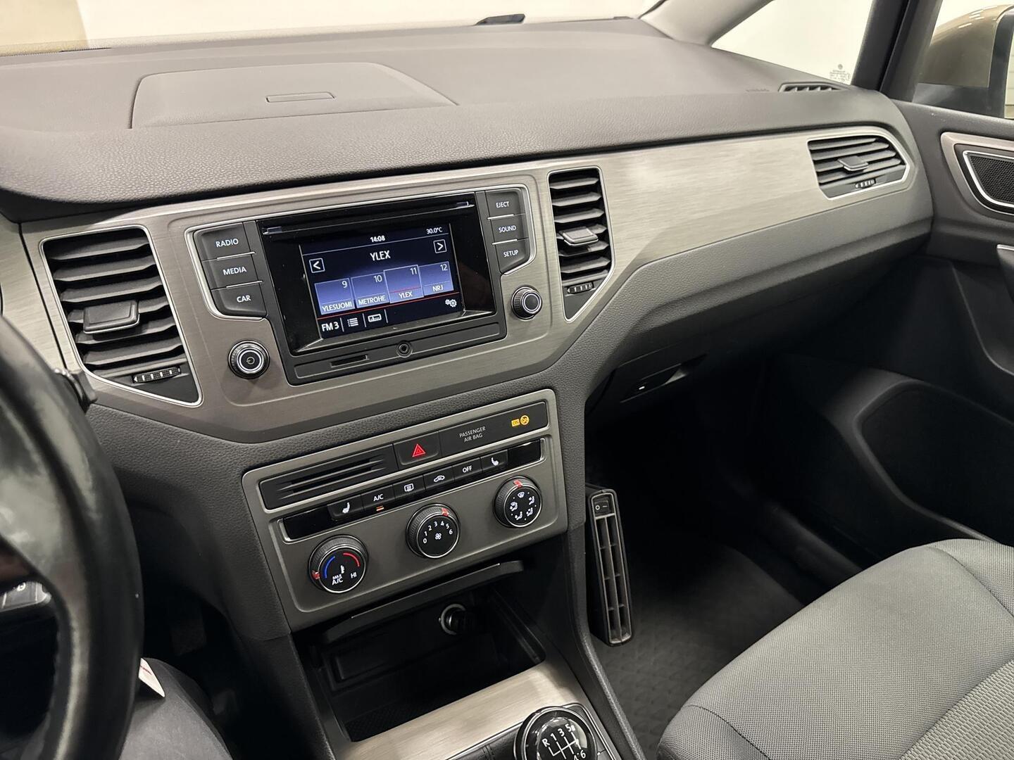 VOLKSWAGEN Golf Sportsvan 2014