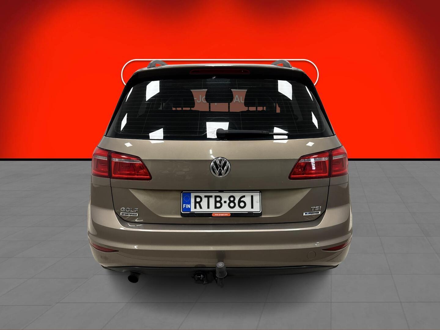 VOLKSWAGEN Golf Sportsvan 2014