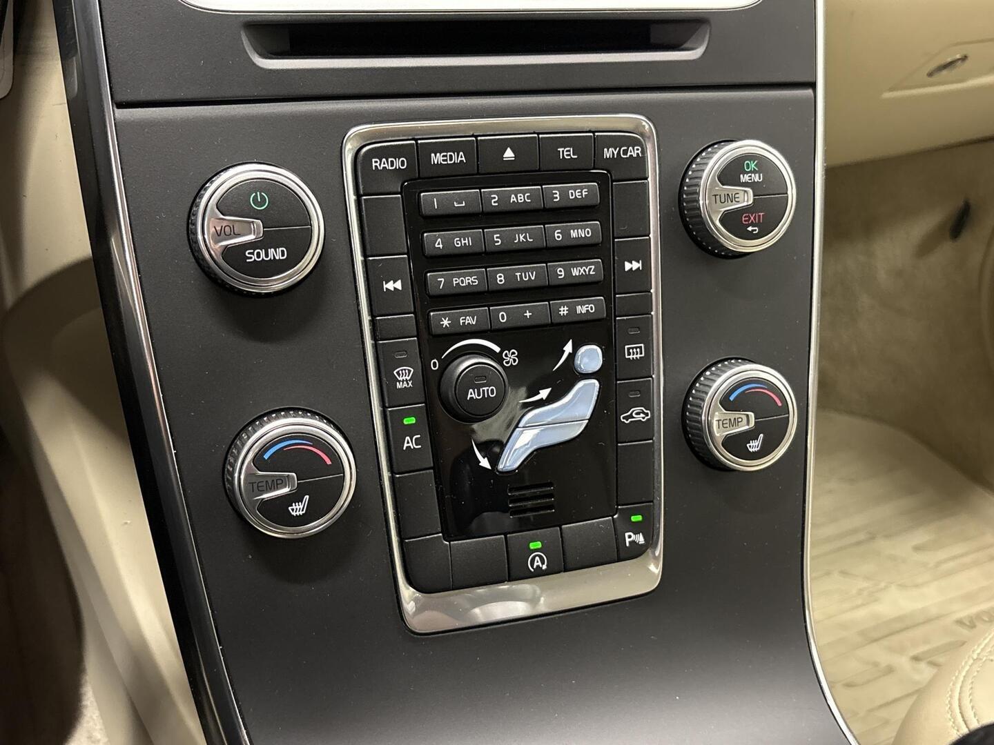 VOLVO S60 2015