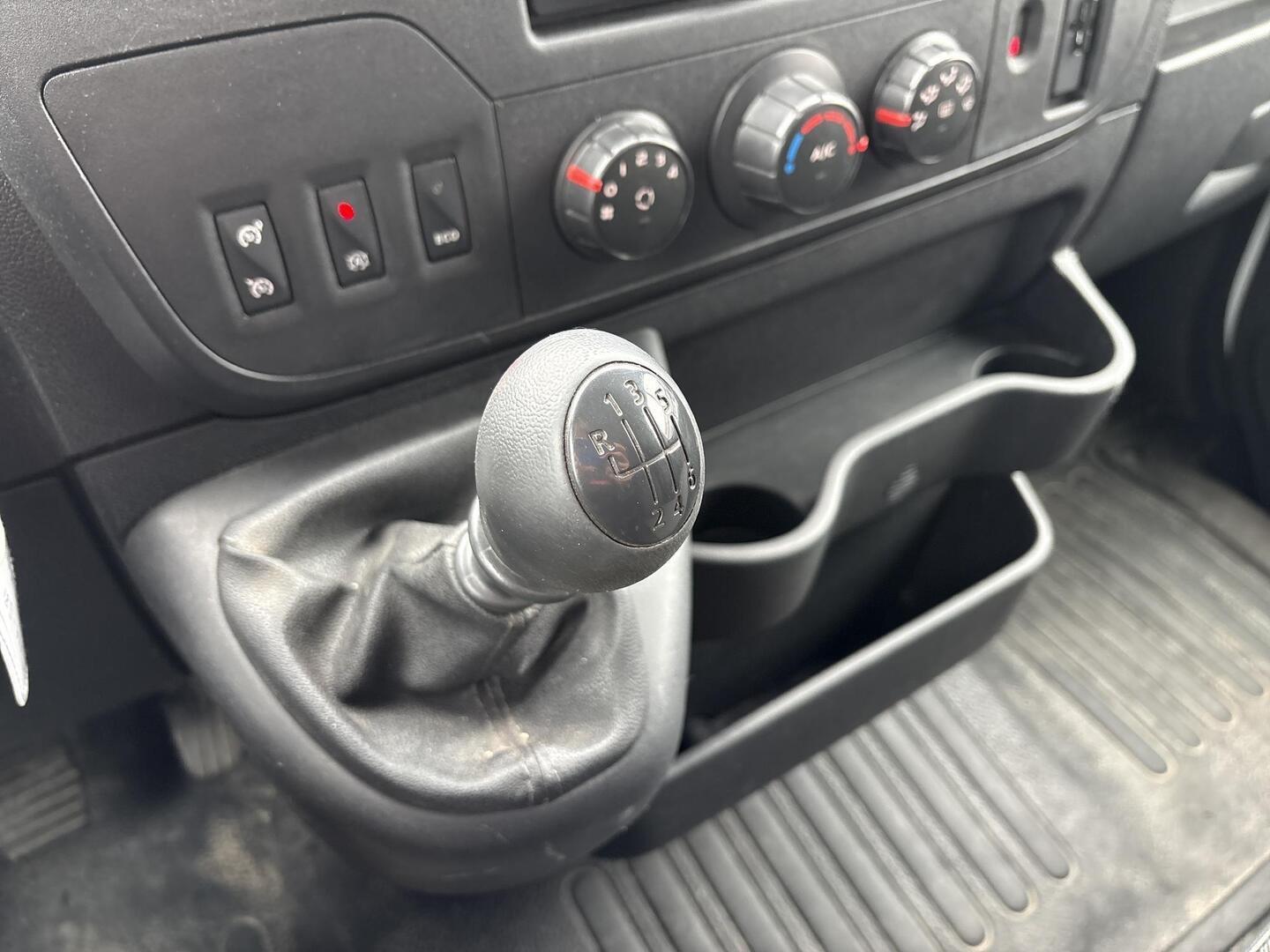 RENAULT Master 2016