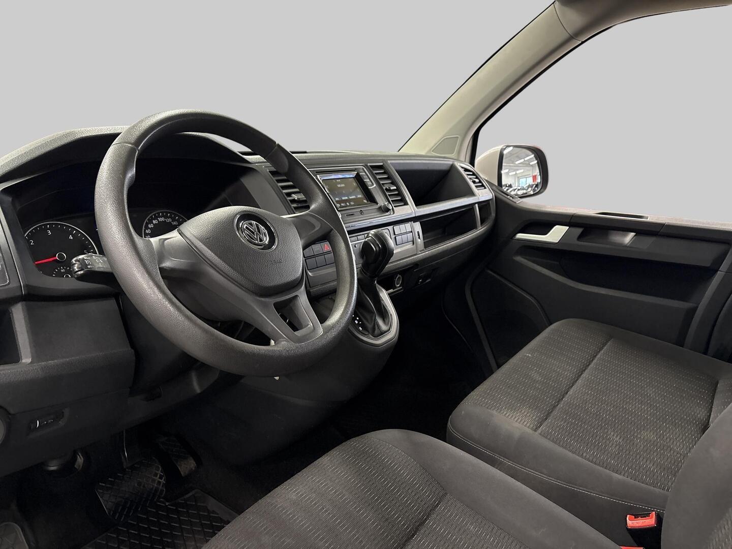 VOLKSWAGEN Caravelle 2017