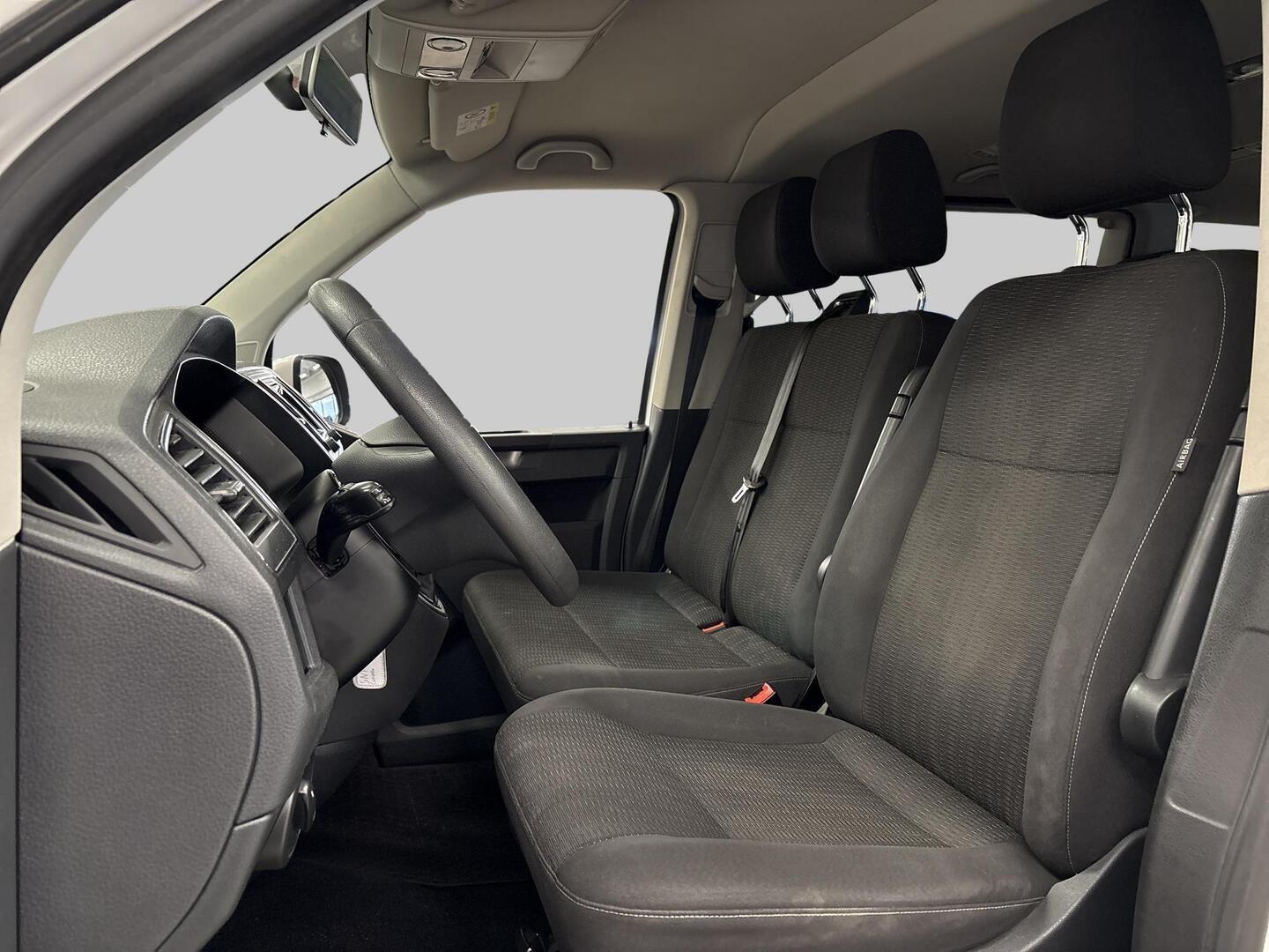 VOLKSWAGEN Caravelle 2017