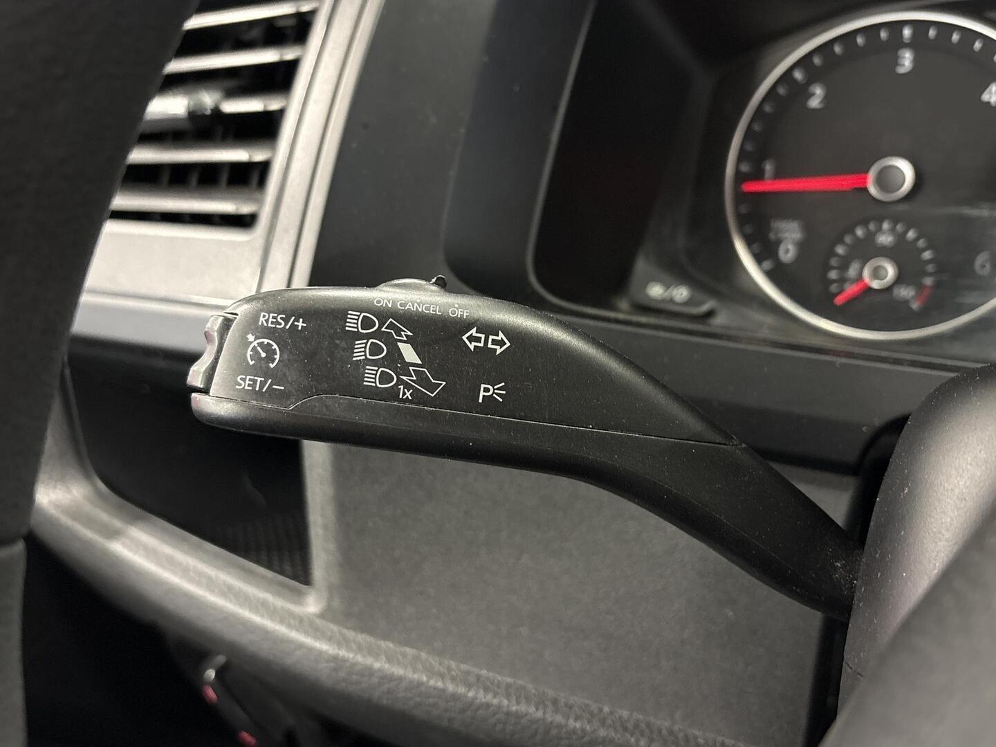 VOLKSWAGEN Caravelle 2017