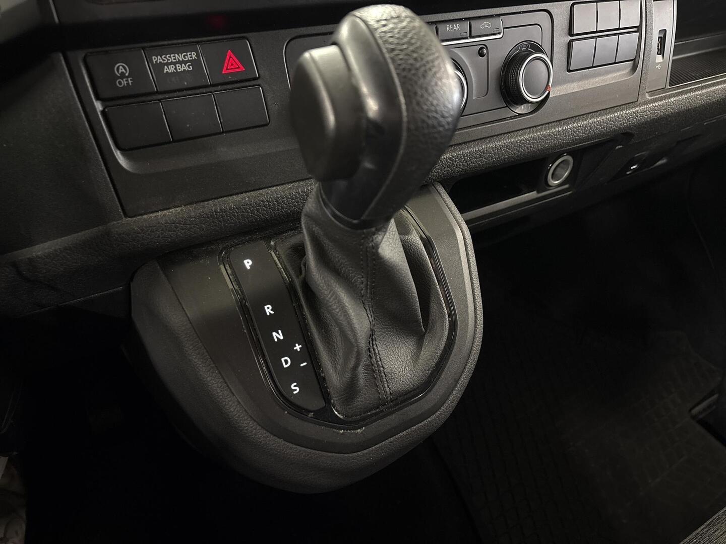 VOLKSWAGEN Caravelle 2017