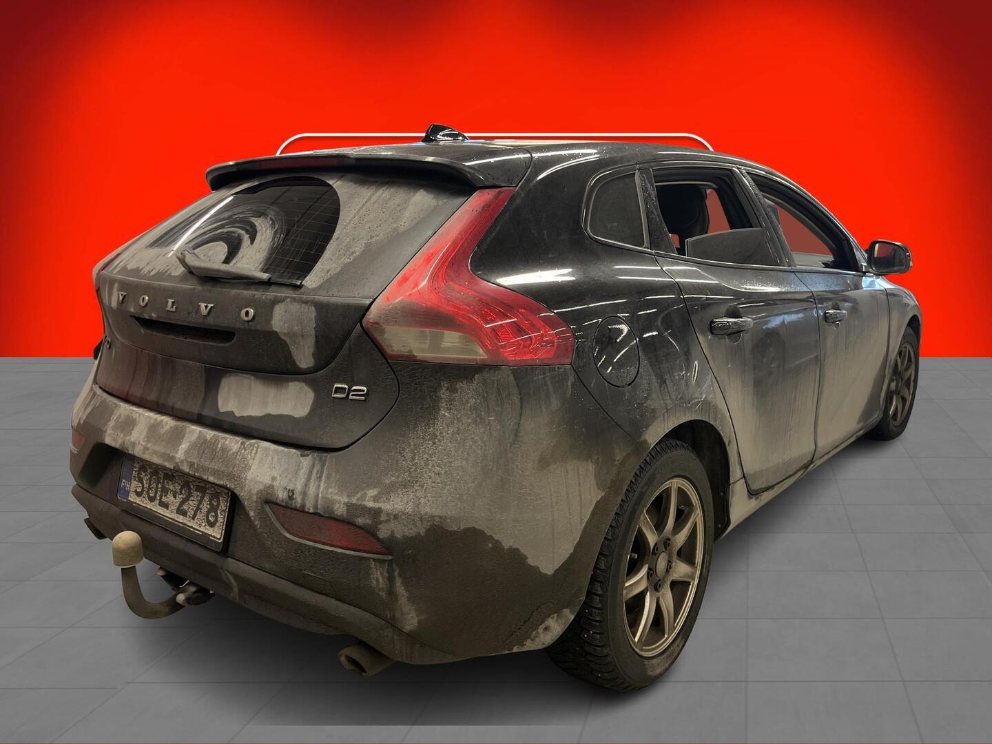 VOLVO V40 2018