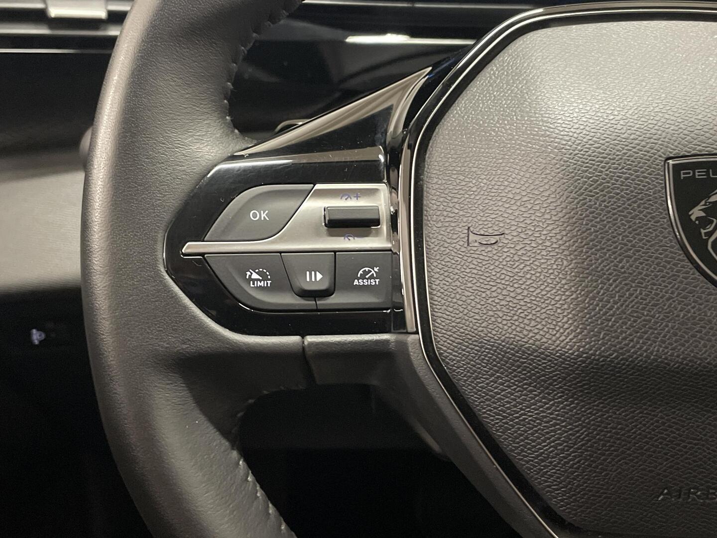 PEUGEOT 308 2023