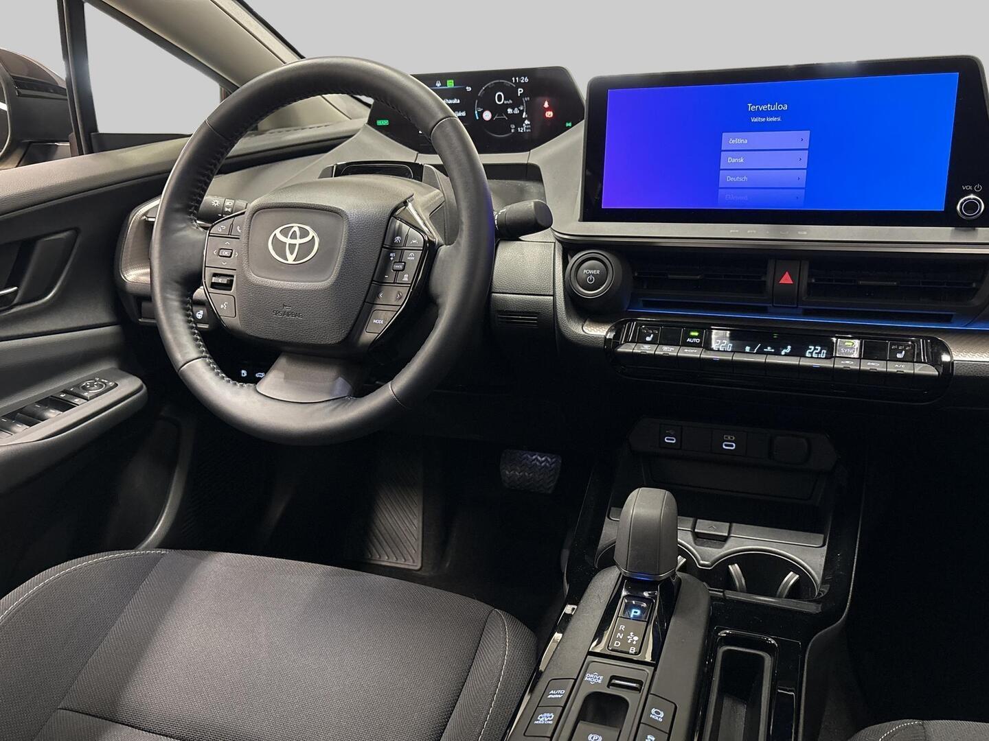 TOYOTA Prius Plug-in 2025