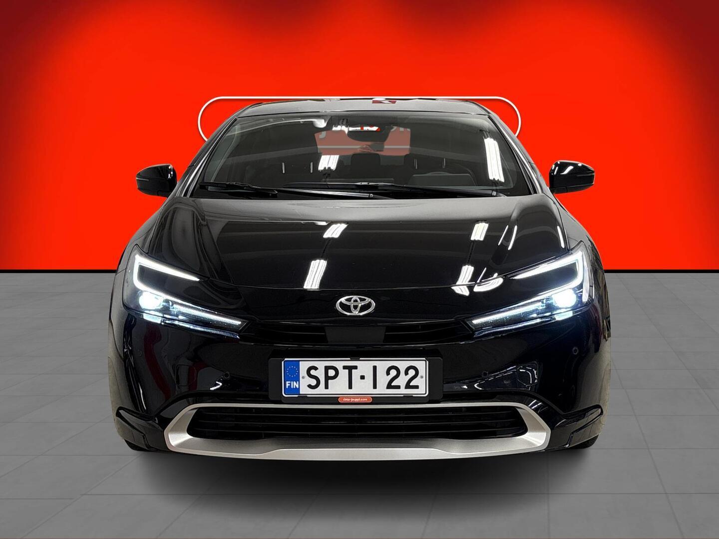 TOYOTA Prius Plug-in 2025