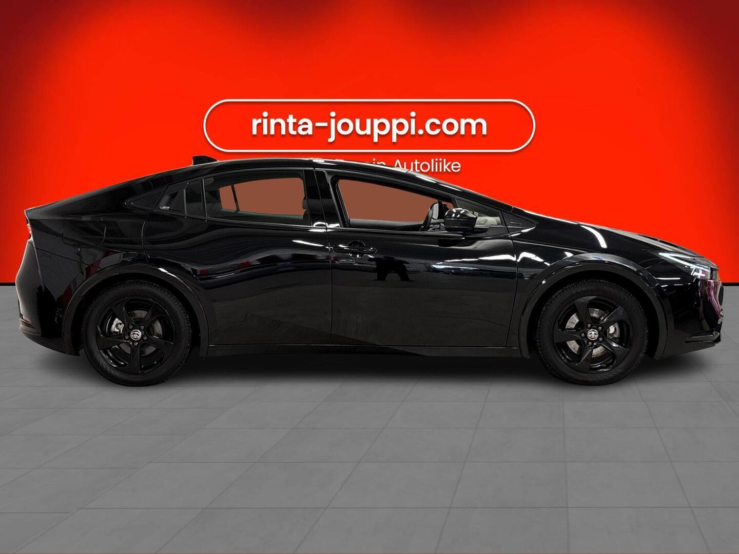 TOYOTA Prius Plug-in 2025